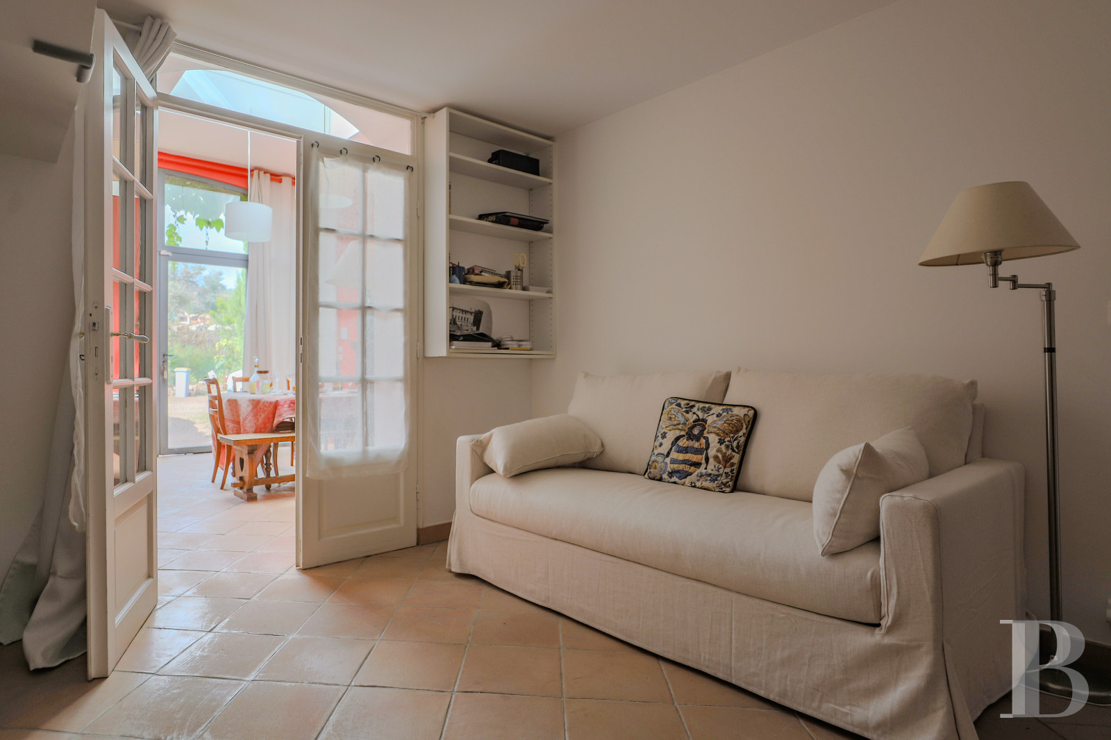 A family home built on the foundations of an ancient fortress in Agay harbour, Saint-Raphaël - photo  n°10